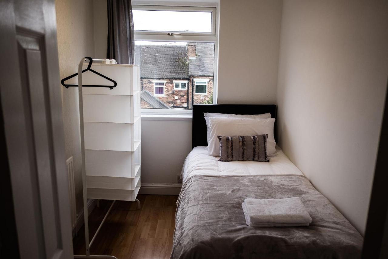 Stay Comfortable- Close To City Centre- Sleeps Up To 8 Stoke-on-Trent Ngoại thất bức ảnh
