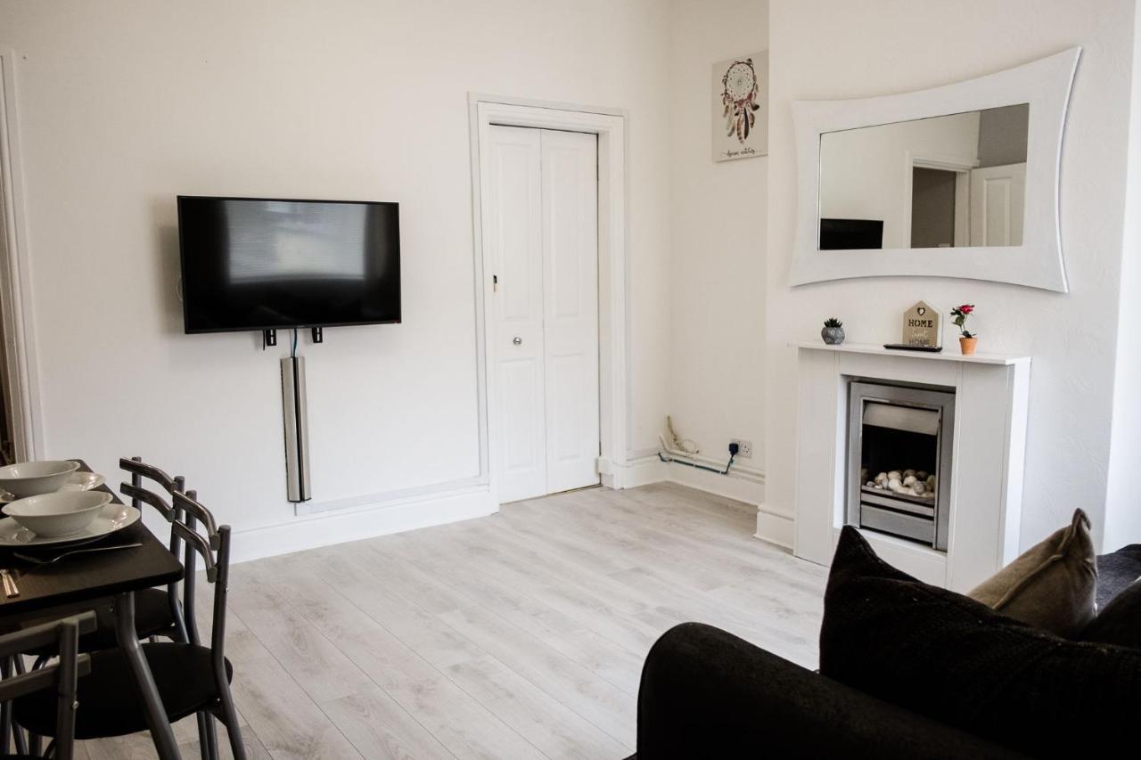 Stay Comfortable- Close To City Centre- Sleeps Up To 8 Stoke-on-Trent Ngoại thất bức ảnh