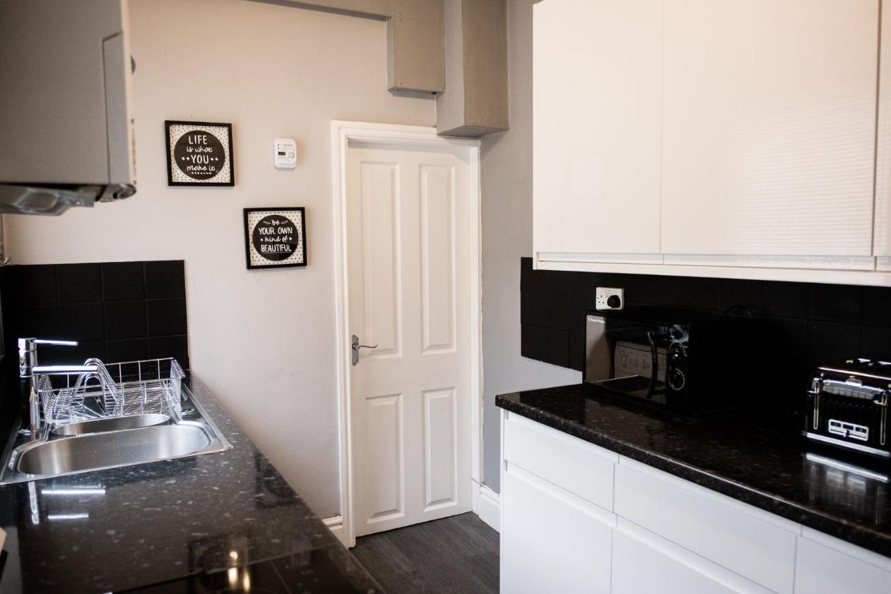 Stay Comfortable- Close To City Centre- Sleeps Up To 8 Stoke-on-Trent Ngoại thất bức ảnh